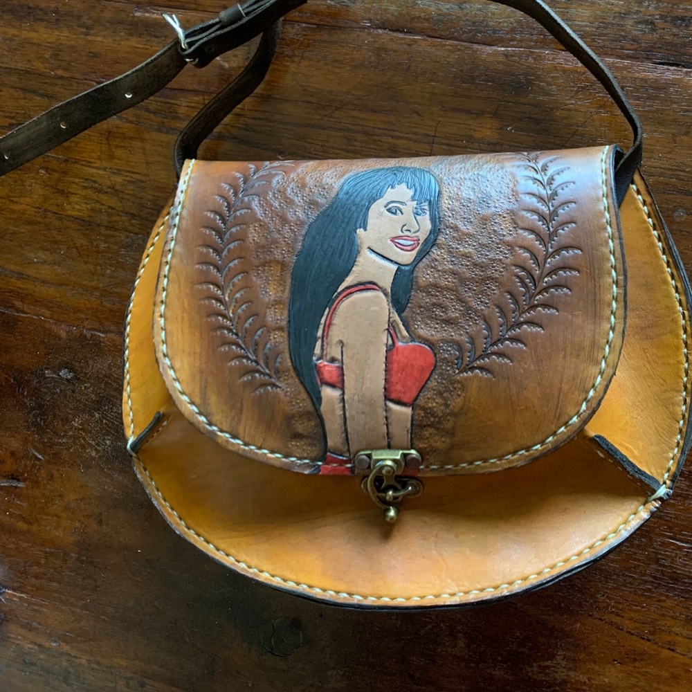 Selena leather bag